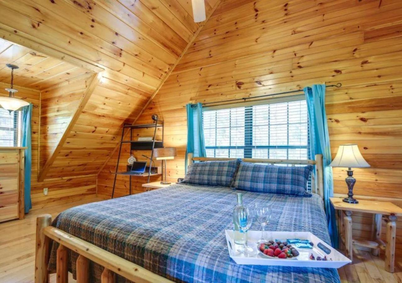 Luxury Family Retreat: Mountain Cabin Oasis Sevierville Exterior photo