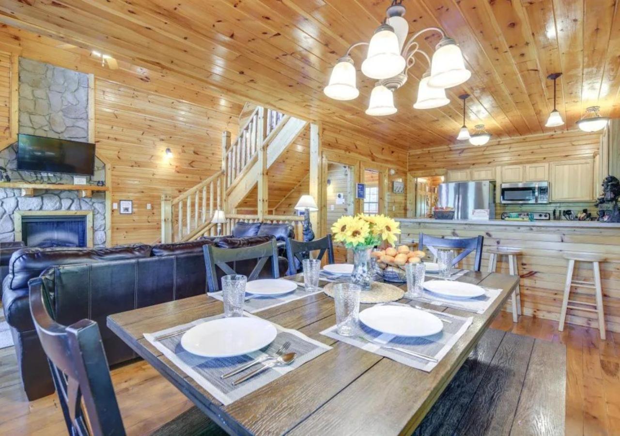 Luxury Family Retreat: Mountain Cabin Oasis Sevierville Exterior photo
